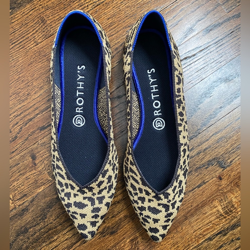 Rothy's- The Point- Leopard Cat Print Pointed Toe Flats in Tan and Black women 9
